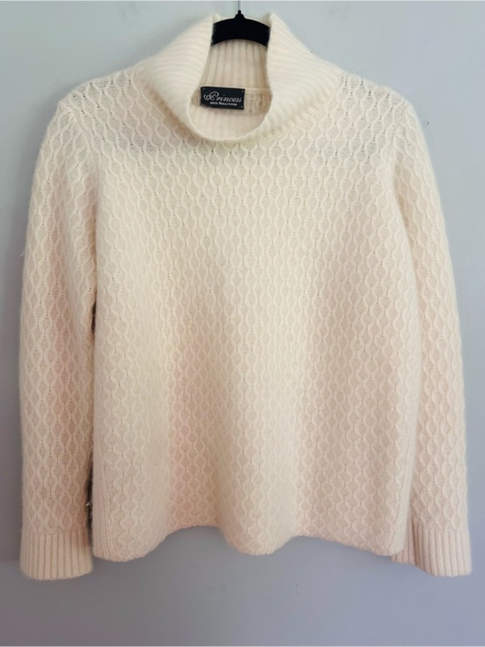 Princess Goes Hollywood 100% Cashmere Ivory Mock Neck Sweater Size 42 Cozy Soft